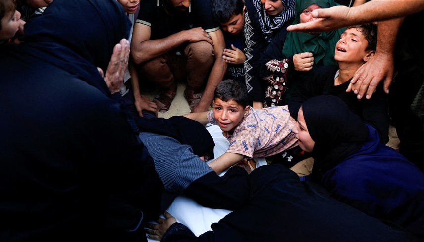 قتلى وجرحى في قصف إسرائيلي على قطاع غزة (رويترز)