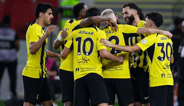 بثلاثية نظيفة.. بنزيما يقود الاتحاد للفوز على الفيحاء