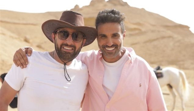 الرعب يسيطر على السقا وفهمي في البوستر الرسمي لـ "أحمد وأحمد"