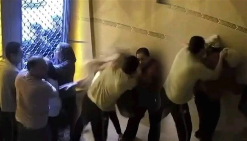 الاعتداء على السيدة وبناتها "أرشيفية"