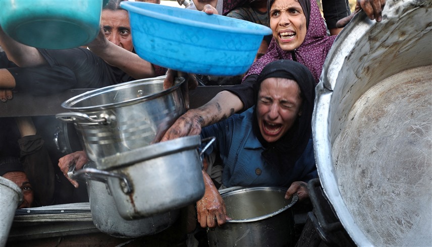 الجوع يفتك بسكان قطاع غزة في ظل الحصار الإسرائيلي والحرب المدمرة (رويترز)