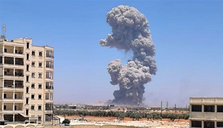 انفجار مستودع للأسلحة بريف إدلب (إكس)