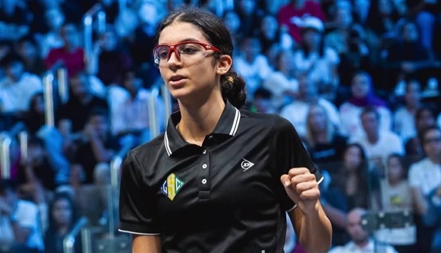 هيمنة مصرية.. محمد زكريا وأمينة عرفي يتوّجان ببطولة العالم للإسكواش للناشئين