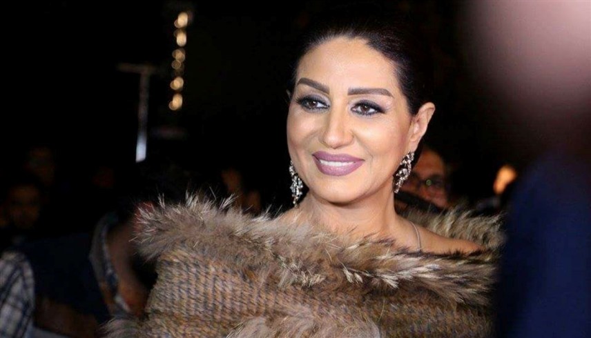 الفنانة وفاء عامر 