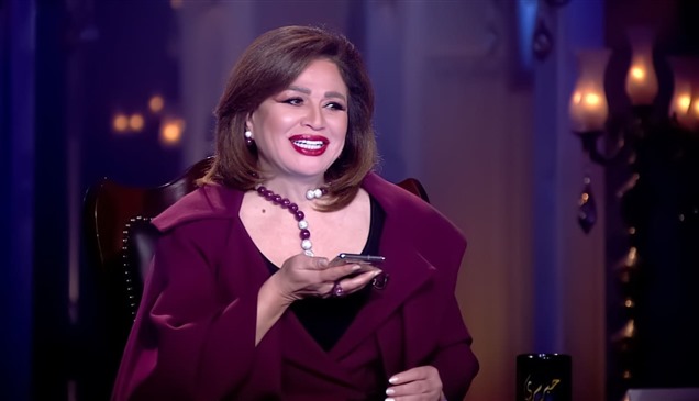 إلهام شاهين ترد بقوة على أنباء تدريس مسيرتها بالمدارس