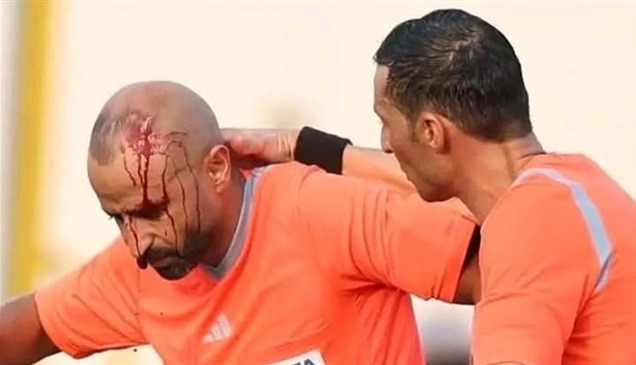 بعد الاعتداء على الحكم المساعد.. إيقاف مباراة البنزرتي والأفريقي