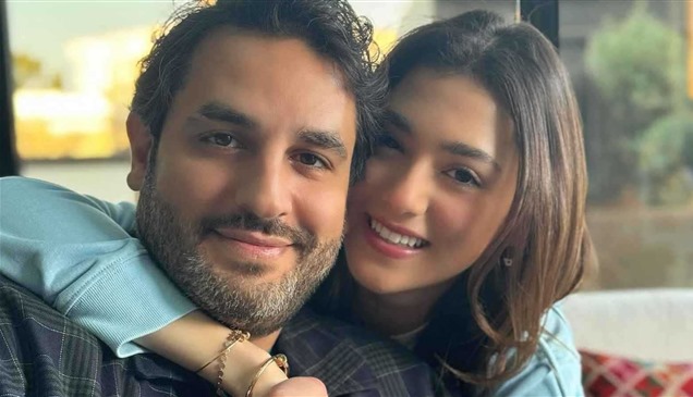 لقاء مؤثر لأنس نصري مع ابنته في سوريا بعد 15 عاماً 