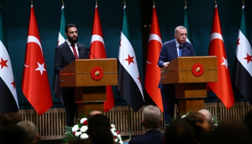 الرئيس التركي رجب طيب أردوغان ونظيره السوري أحمد الشرع (أرشيف)