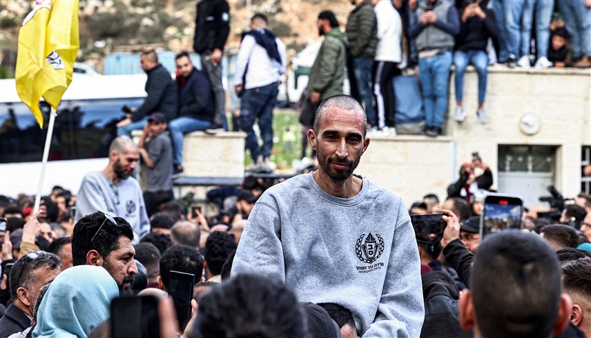 أسير فلسطيني يتنفس الحرية لأول مرة في رام الله (أرشيف)