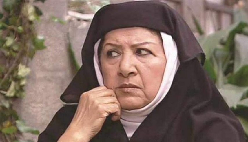 الفنانة الراحلة هدى الشعراوي خلال تجسيدها دور أم زكي في مسلسل باب الحارة (أرشيف)