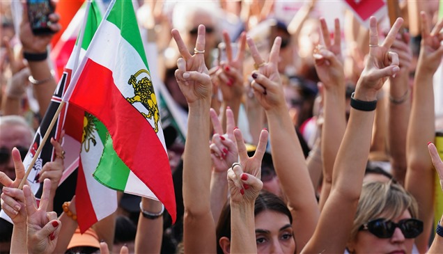 تحليل: إيران تضع الشرق الأوسط على شفا "زلزال جيوسياسي"