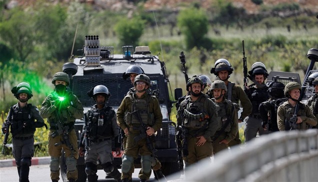 الجيش الإسرائيلي يقتحم محيط مخيم قلنديا وبلدة كفر عقب في القدس 