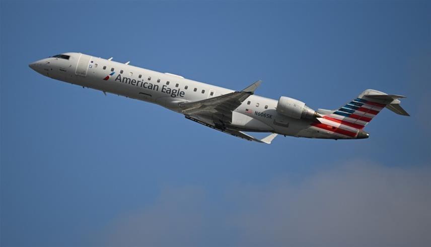 طائرة ركاب إقليمية من طراز "بومباردييه CRJ-700" تابعة لشركة "أمريكان إيغل" (أ ف ب)