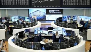 أسهم أوروبا تغلق مرتفعة بقيادة من البنوك.. والنفط قرب قمة أسبوعين