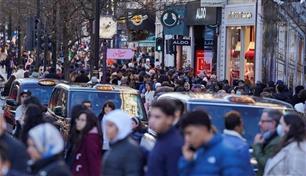 إنفاق أضعف ووظائف أقل.. كيف يواجه تجار بريطانيا موسم الأعياد؟