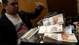 الدولار إلى 70 جنيهاً؟.. سيناريوهات مقلقة ومصدات مصرية قوية