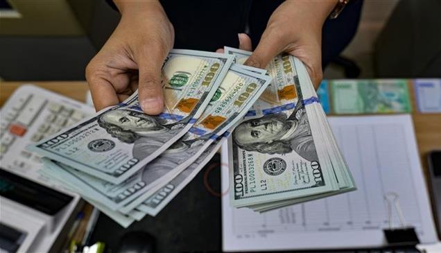 الدولار يمنح أمريكا أفضلية تمويلية رغم الدين القياسي