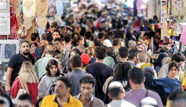 مليون عامل يفقدون التأمين.. أزمة وظائف تهدد معاشات الإيرانيين