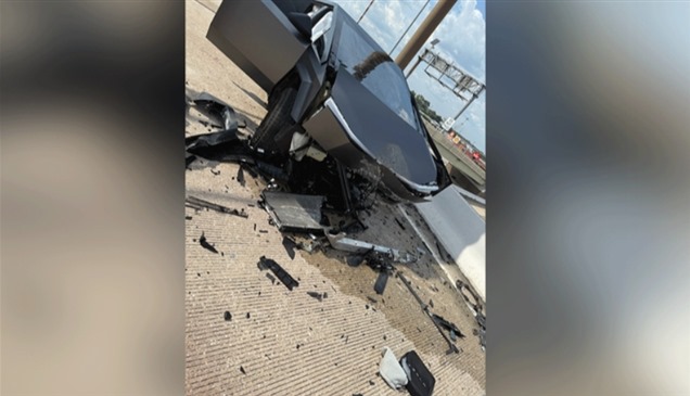 دعوى قضائية بمليون دولار ضد سايبرتراك.. كادت تقتل أماً ورضيعها على جسر خطير 