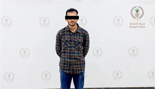 شرطة الشارقة تضبط آسيوياً حوّل منزله إلى ورشة لتعبئة السجائر الإلكترونية بالمخدرات
