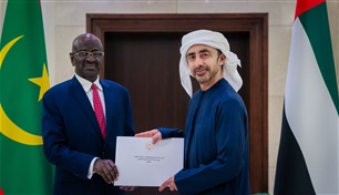 رئيس الدولة يتلقى رسالة خطية من رئيس موريتانيا تسلّمها عبدالله بن زايد
