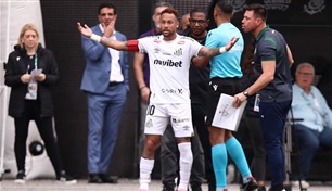 شاهد.. غضب عارم من نيمار بعد خطأ إداري غريب 