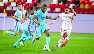 العين والجزيرة في نهائي كأس رئيس الدولة الجمعة 