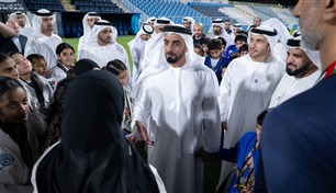 سيف بن زايد يلتقي فريقي بني ياس للجوجيتسو والكرة الطائرة