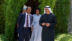 خالد بن محمد بن زايد وملك إسواتيني يبحثان بأبوظبي العلاقات الثنائية