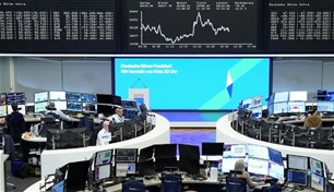 ارتفاع الأسهم وانخفاض أسعار النفط مع ترقب مفاوضات أمريكا وإيران