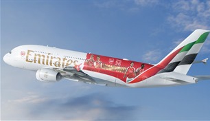 "طيران الإمارات" تزيّن عملاقتها A380 بصور نجوم آرسنال احتفاءً بلقب "البريمييرليغ"