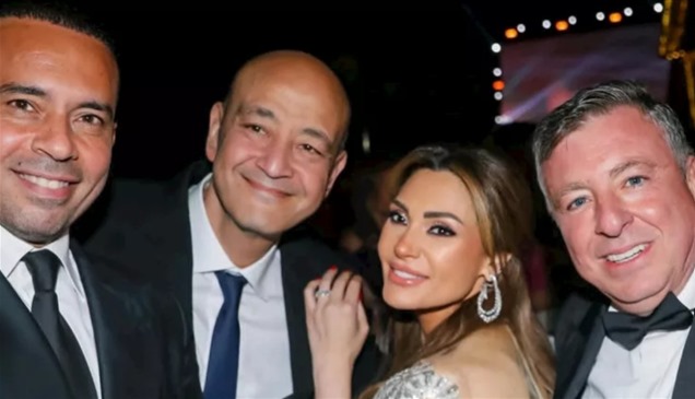 بفستان بـ520 ألف جنيه.. دينا طلعت عروس عمرو أديب تخطف الانظار