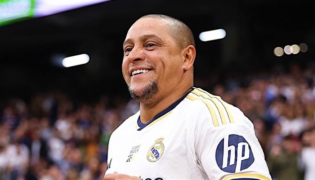 من مصنع النسيج إلى أسطورة ريال مدريد.. قصة روبرتو كارلوس