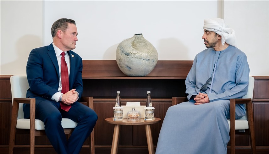 عبدالله بن زايد ومايك والتز يبحثان تعزيز الشراكة ا