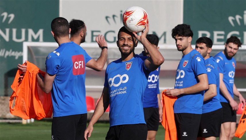 موسى التعمري في تدريبات منتخب الأردن (رويترز)