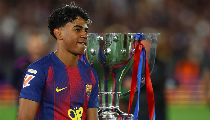 لاعب الموسم ومدرب العام.. يامال وفليك يفرضان هيمنة برشلونة على جوائز "الليغا" 