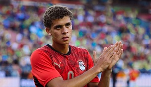 بسبب كأس العالم.. حمزه عبد الكريم يعتذر لزملائه عبر مقطع فيديو 
