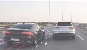 دبي.. حبس سائق مركبة طارد آخر وأجبره على الوقوف للاعتداء عليه