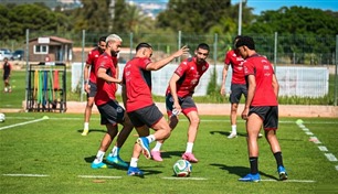 أبرز المباريات العربية والعالمية اليوم الإثنين