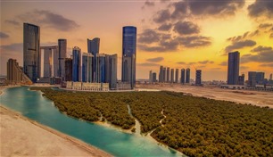 أبوظبي تضبط بوصلة سوق العقارات.. ما دلالات قرار تجميد الإيجارات؟