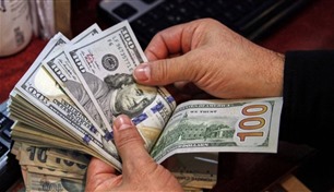 الجنيه المصري يهزم الدولار مجدداً بعد ارتفاع مؤقت متأثر بالحرب الإيرانية 