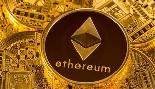 تراجع حاد للعملات المشفرة.. وإيثريوم تهبط لأدنى مستوى في أكثر من عام