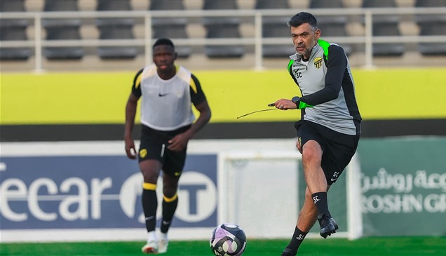 رسمياً.. اتحاد جدة ينهي علاقته بالمدرب سيرجيو كونسيساو