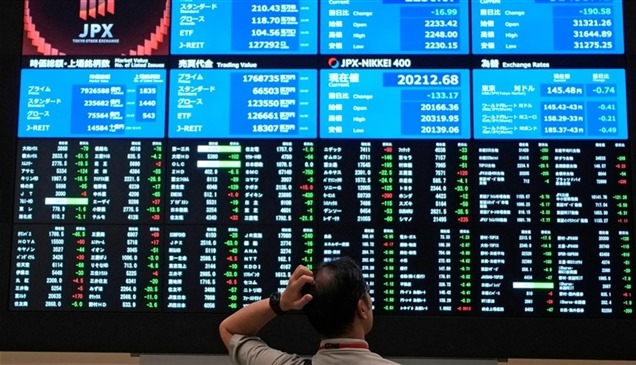 أسهم وول ستريت ترتفع بعد ذروة قياسية للمؤشر داو جونز