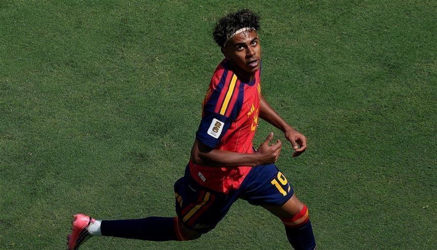 نجم منتخب إسبانيا لامين يامال (رويترز)