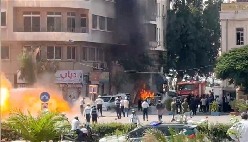 موقع الانفجار قرب فندق ماكرون (رويترز)