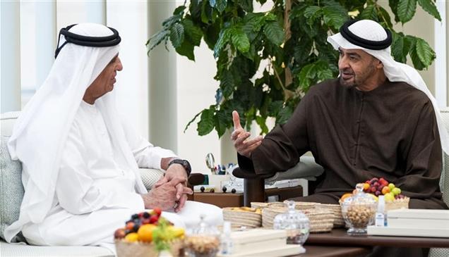 رئيس الدولة يستقبل حاكم رأس الخيمة ويبحثان شؤون الوطن والمواطن