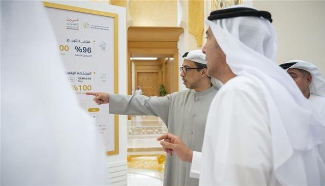 منصور بن زايد يدشن "جيوَن" أول منظومة وطنية لبطاقة المدفوعات في الإمارات
