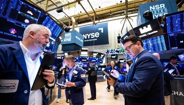 أسهم الرقائق تُنعش الأسواق الأمريكية وتقود المؤشرات إلى المنطقة الخضراء