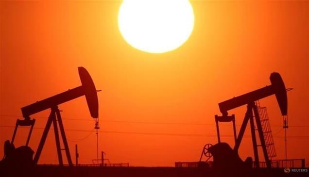 النفط يصعد 2% مع استمرار التوترات بين واشنطن وطهران